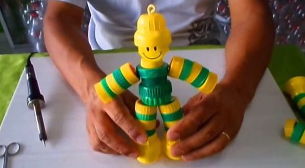 Este divertido boneco de tampas do Brasil irá fazer a alegria de seus filhos (Foto: Divulgação)