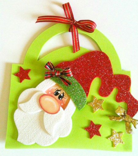 Bolsinha de Natal em EVA pode transportar dentro o presente que você quiser (Foto: sinimbu.com.br) 