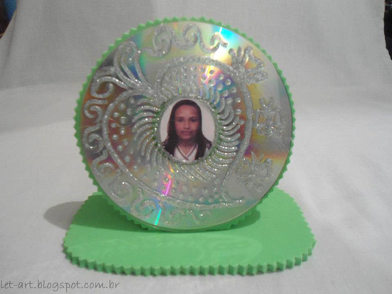 23 Artesanatos Feitos com EVA e CD Artesanato Passo a Passo! Armario Cozinha Planejado Precos ~ 23 Artesanatos Feitos com EVA e CD Artesanato Passo a Passo!