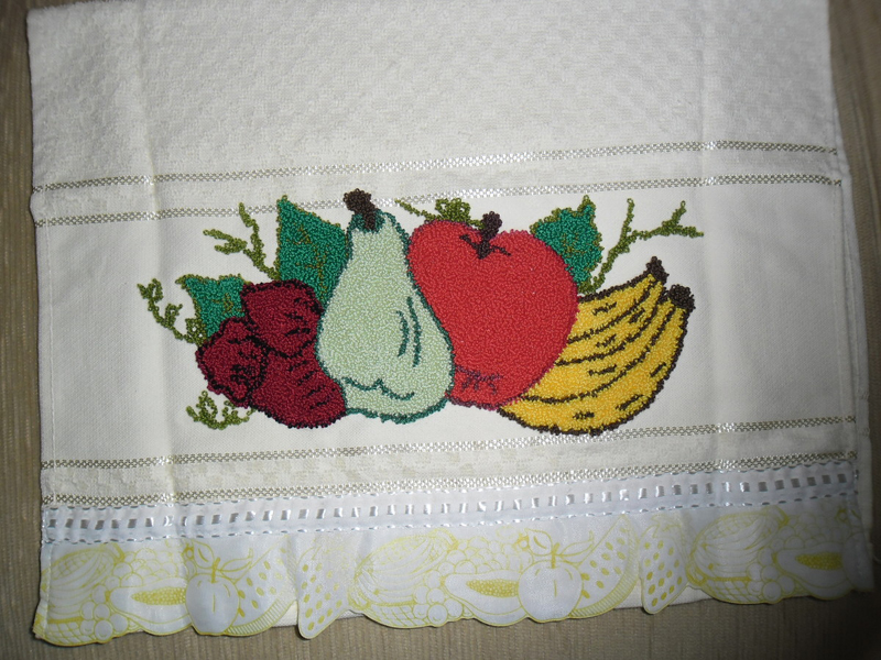 Ponto Russo Passo a Passo com Agulha Mágica 30 Modelos Artesanato Passo a Passo! Aparador Para Sala Pequena ~ Ponto Russo Passo a Passo com Agulha Mágica 30 Modelos Artesanato Passo a Passo!