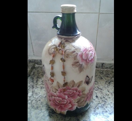 decoupage no vidro garrafão decoupage no vidro garrafão