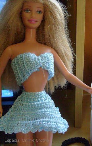 Ensinando a Fazer casaco croche para barbie …  Roupas de crochê para  bonecas, Roupas, Estilo barbie