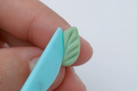 Montagem de lembrancinhas para eucaristia  (Foto:Divulgação).