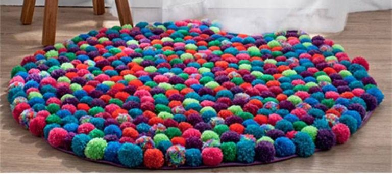 tapete de pompons