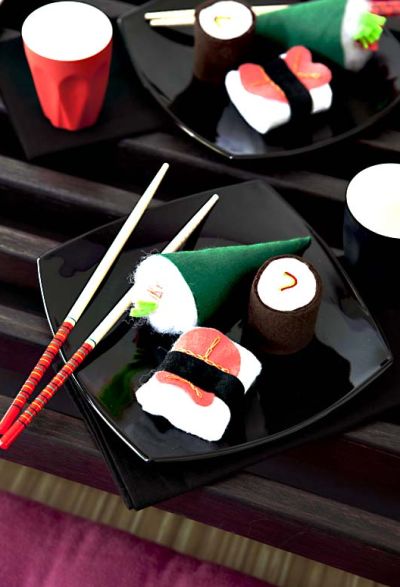 Este enfeite que imita comida japonesa deixará a sua mesa muito mais bonita (Foto: Divulgação)