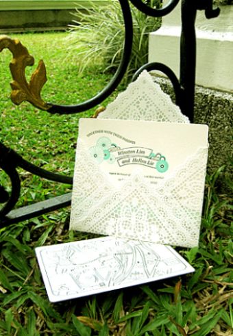 Faça este envelope de renda e encante quem o receber, por seu capricho e atenção aos detalhes (Foto: craftuts.com)