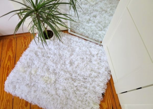 Tapete de fios de lã pode ficar em qualquer cômodo ou espaço (Foto: urbansleekblonde.blogspot.com.br) 