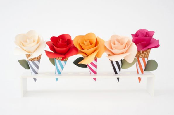 Estas lindas flores de papel no cone podem ir até para festas (Foto: ohhappyday.com) 