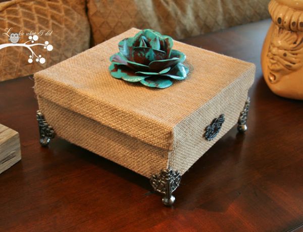 Caixinha decorativa com papelão é linda, sofisticada e faz o maior sucesso com todos (Foto: lookiewhatidid.blogspot.com.br) 