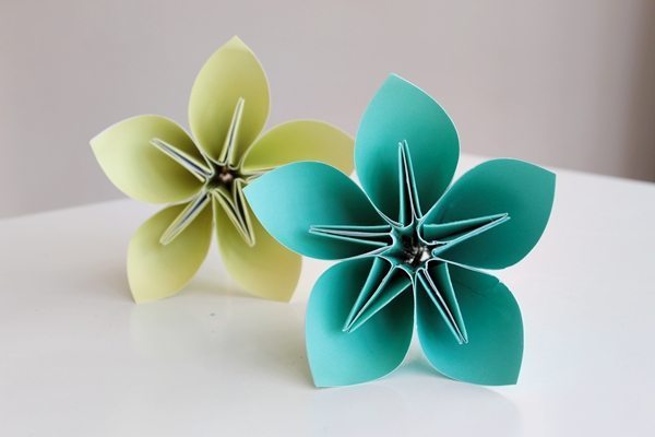 Como Fazer Buquê com Flores de Origami 