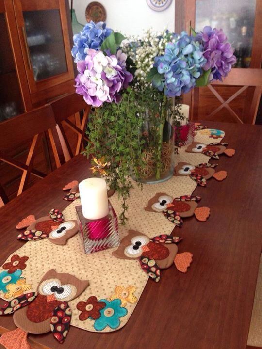Caminhos de Mesa em Tecido Caminhos de Mesa em Tecido