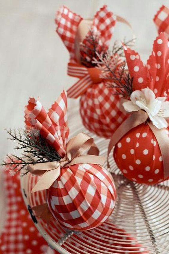 13 Ideias para Bolinhas de Natal fáceis de fazer - Artesanato Passo a Passo! 13 Ideias para Bolinhas de Natal fáceis de fazer - Artesanato Passo a Passo!