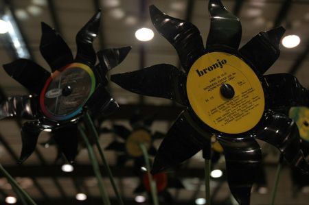 Dicas de Artesanatos Feitos com Disco de Vinil