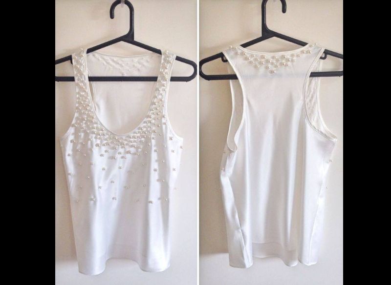 blusa decorada com perola