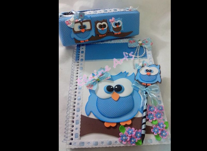 caderno com eva e kit