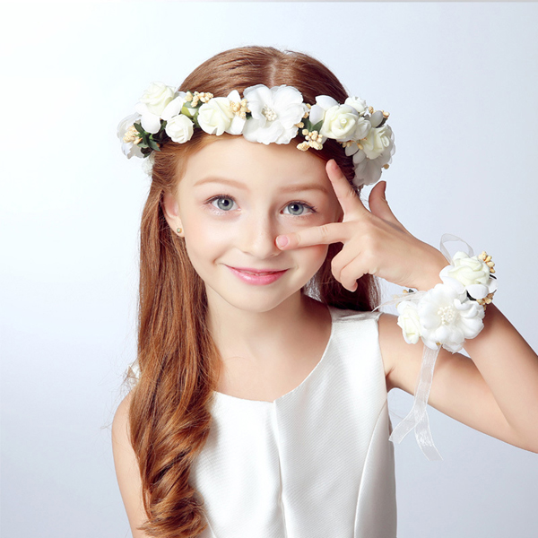 coroa com flores para daminhas