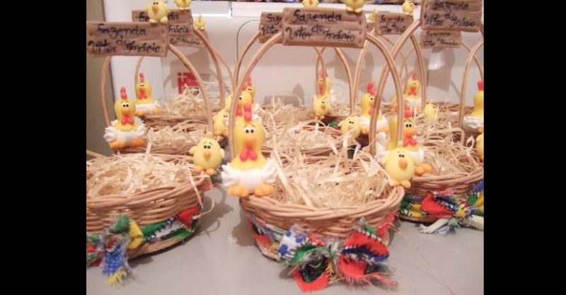 cesta decorada com bichinhos
