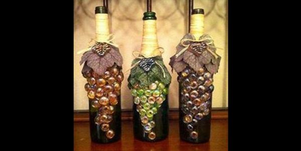 decoração de garrafa com uvas