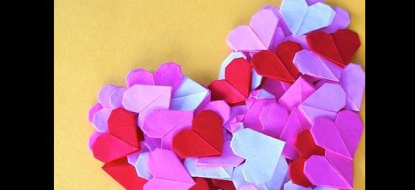 origami de coração coloridos