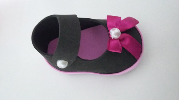 sapatinho de eva com perola