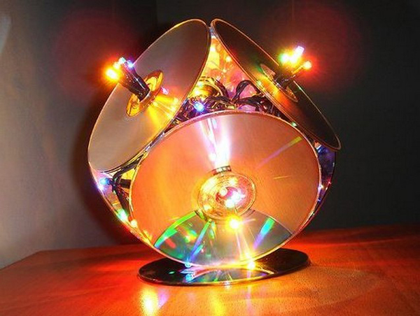 Artesanato com CD antigo luminária