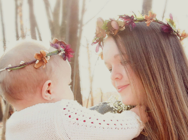 tiara com flor bebe e mamae