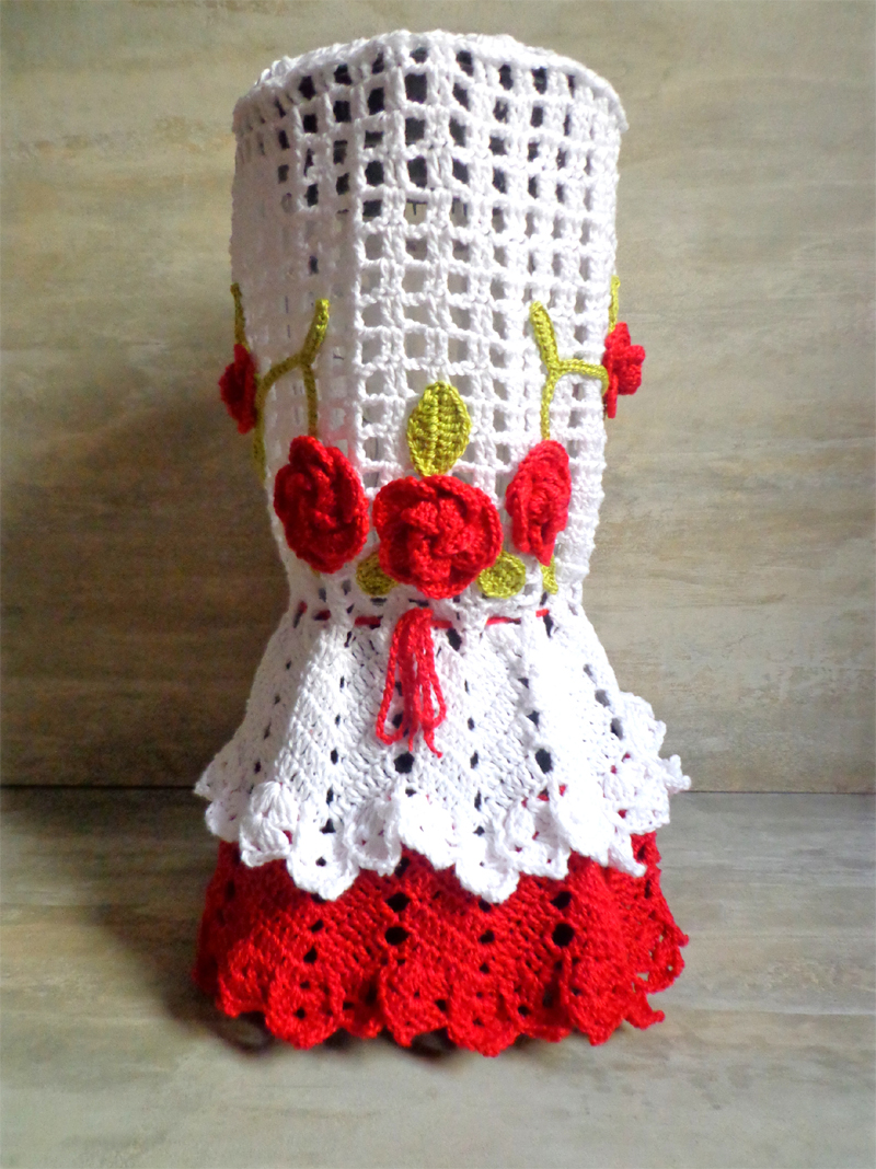 capa de crochê de liquidificador com flores vermelhas capa de crochê de liquidificador com flores vermelhas