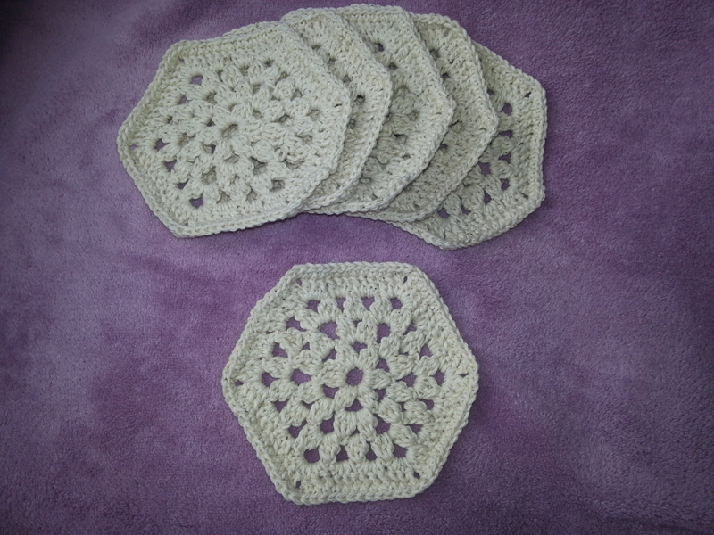 porta copo em crochê hexagono porta copo em crochê hexagono