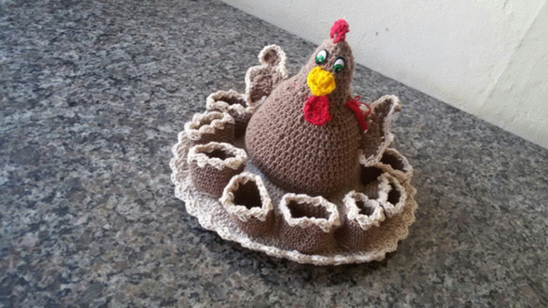 galinha em crochê porta ovo marrom galinha em crochê porta ovo marrom