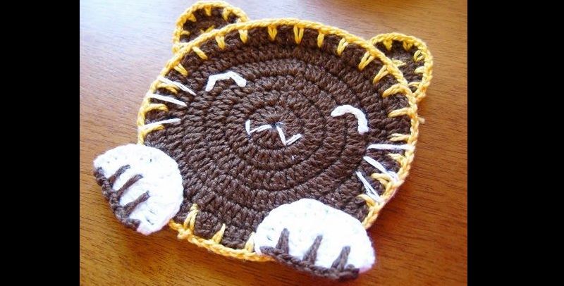 porta copo em crochê gatinho porta copo em crochê gatinho