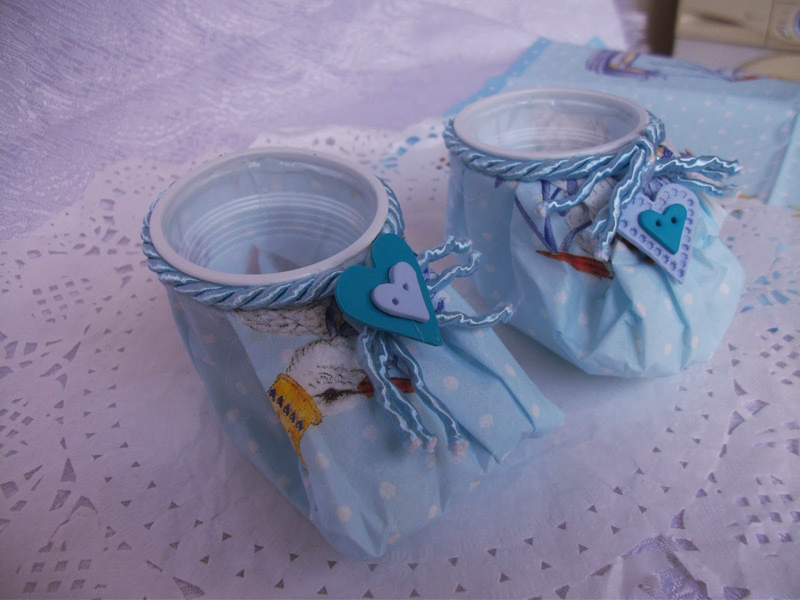 sapatinho de copo descartável com coração sapatinho de copo descartável com coração