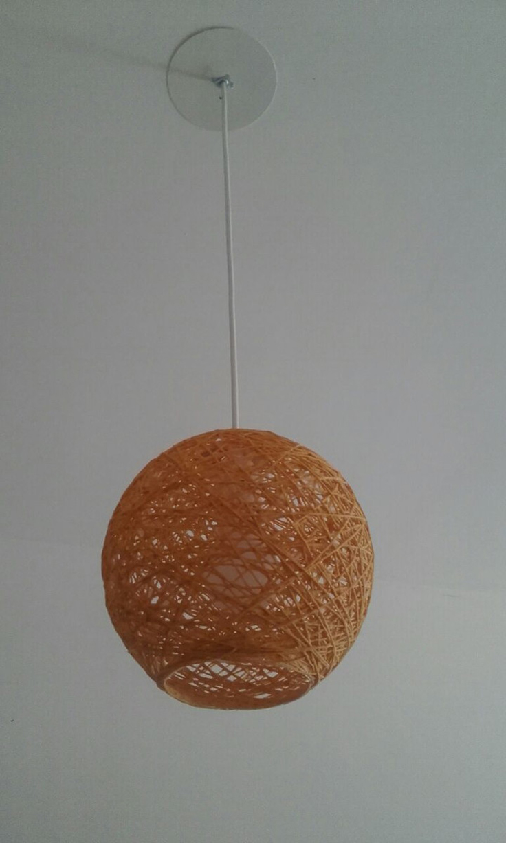 lustre de barbante laranja