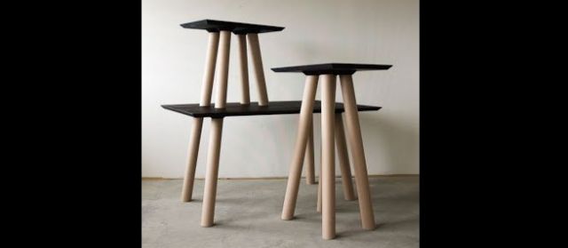 mesa com papelão pequena 