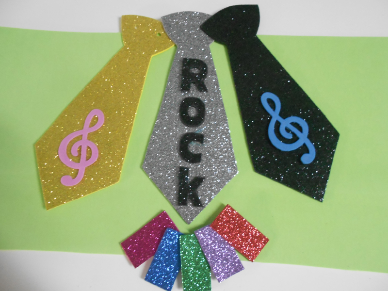 gravata em EVA para festa