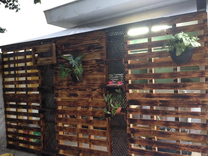 painel de pallet jardim