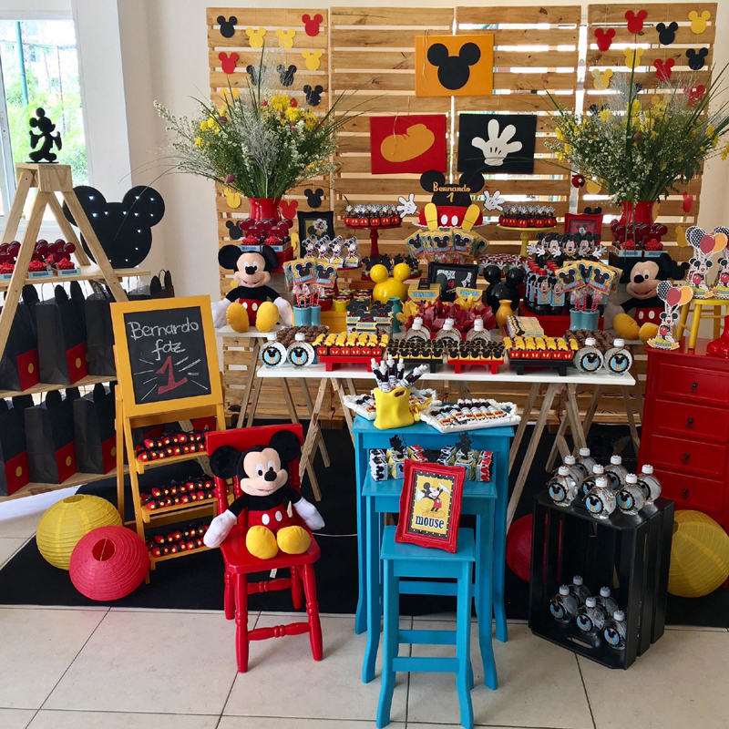 painel de pallet mickey 