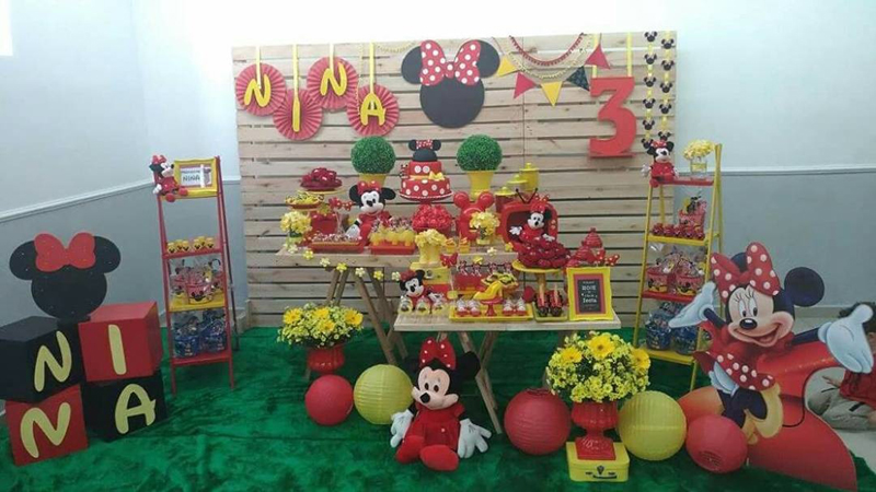 painel de pallet minnie