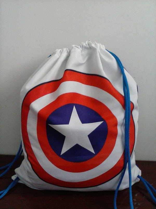 mochila tipo saco de heroi
