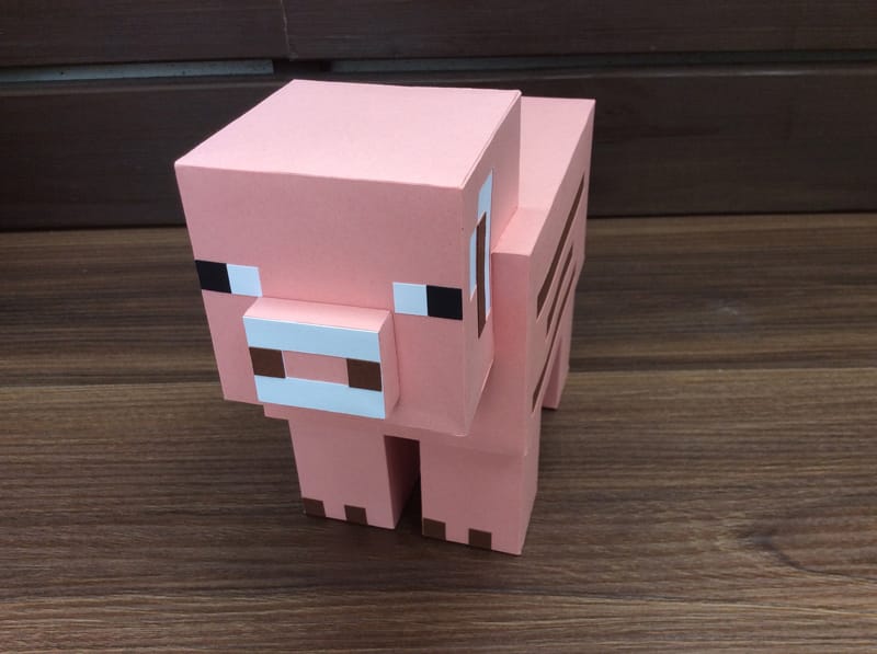 boneco minecraft porco