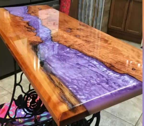 mesas-de-madeira-resinada-com-resina-epoxi