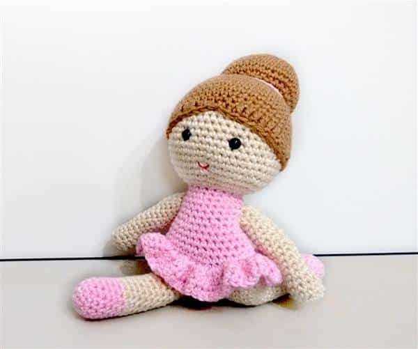 bailarina-em-croche-amigurumi-boneca-de-croche