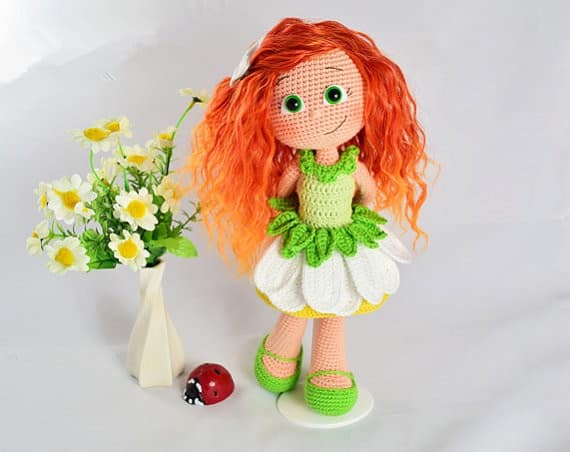 boneca amigurumi ruiva