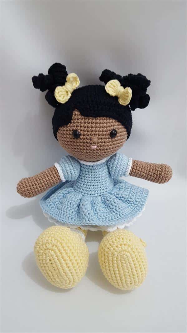 boneca-em-croche-amigurumi-menina