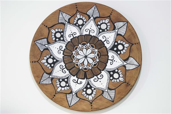 mandalas-em-prato-de-madeira-arte