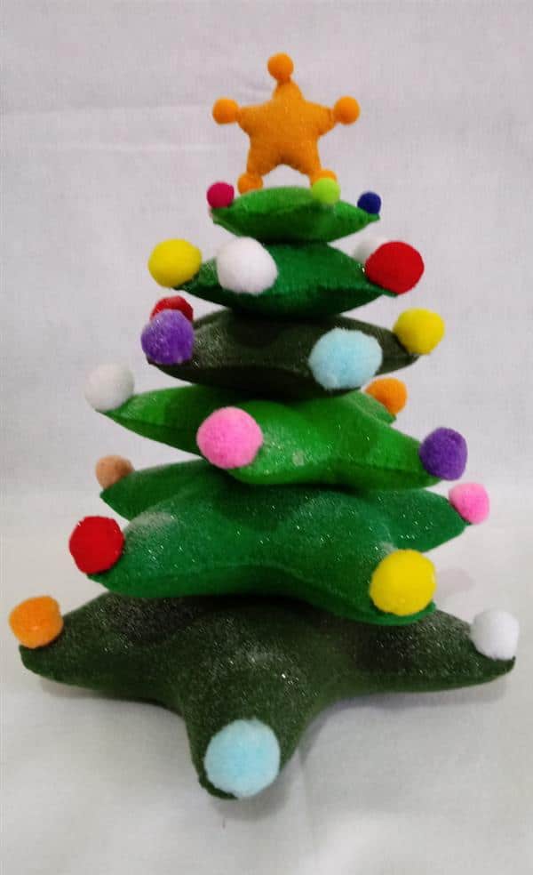 arvore-natal-com-bolinhas-de-pompom