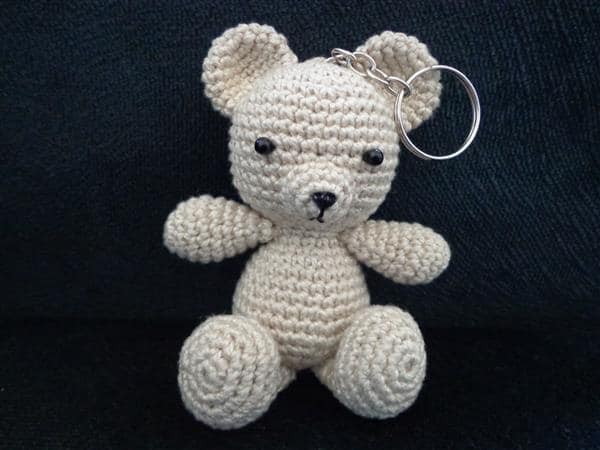 chaveiro-amigurumi-urso