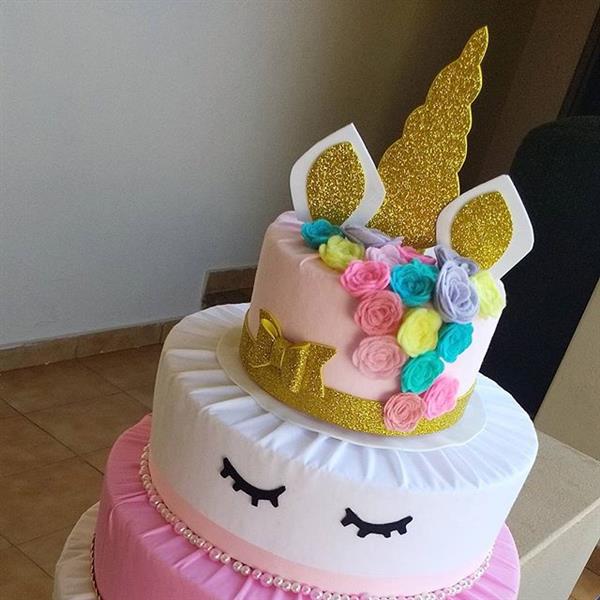 bolo fake de feltro de unicornio