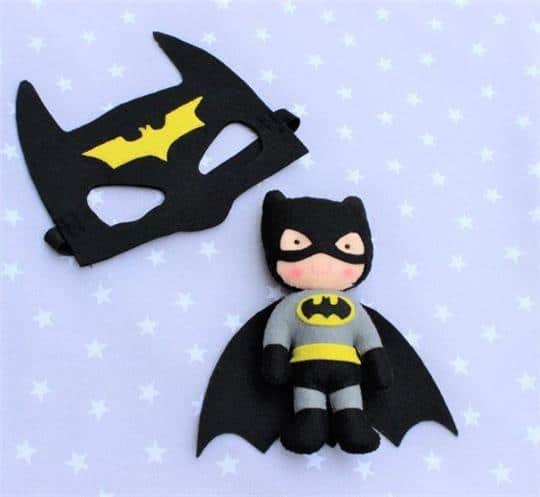 boneco e mascara batman