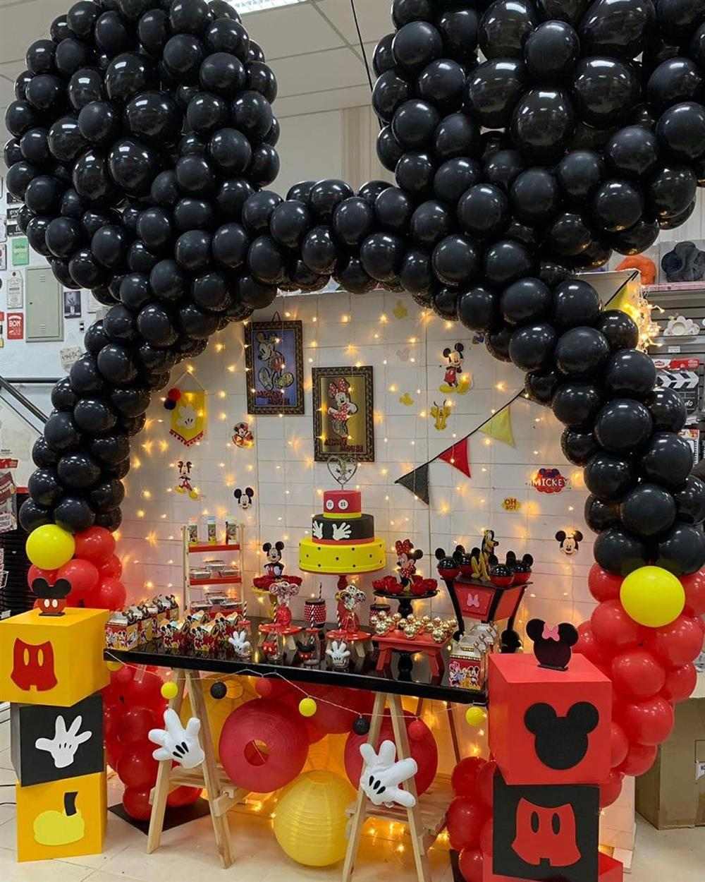 Tema de festa infantil Mickey com balões