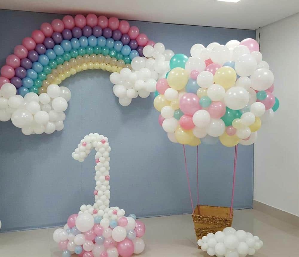 decoração com balões festa chuva de amor